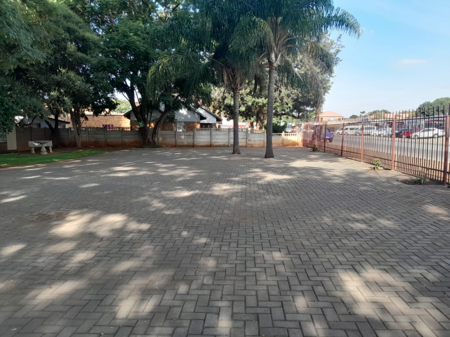 7 Bedroom Property for Sale in Rustenburg Central North West